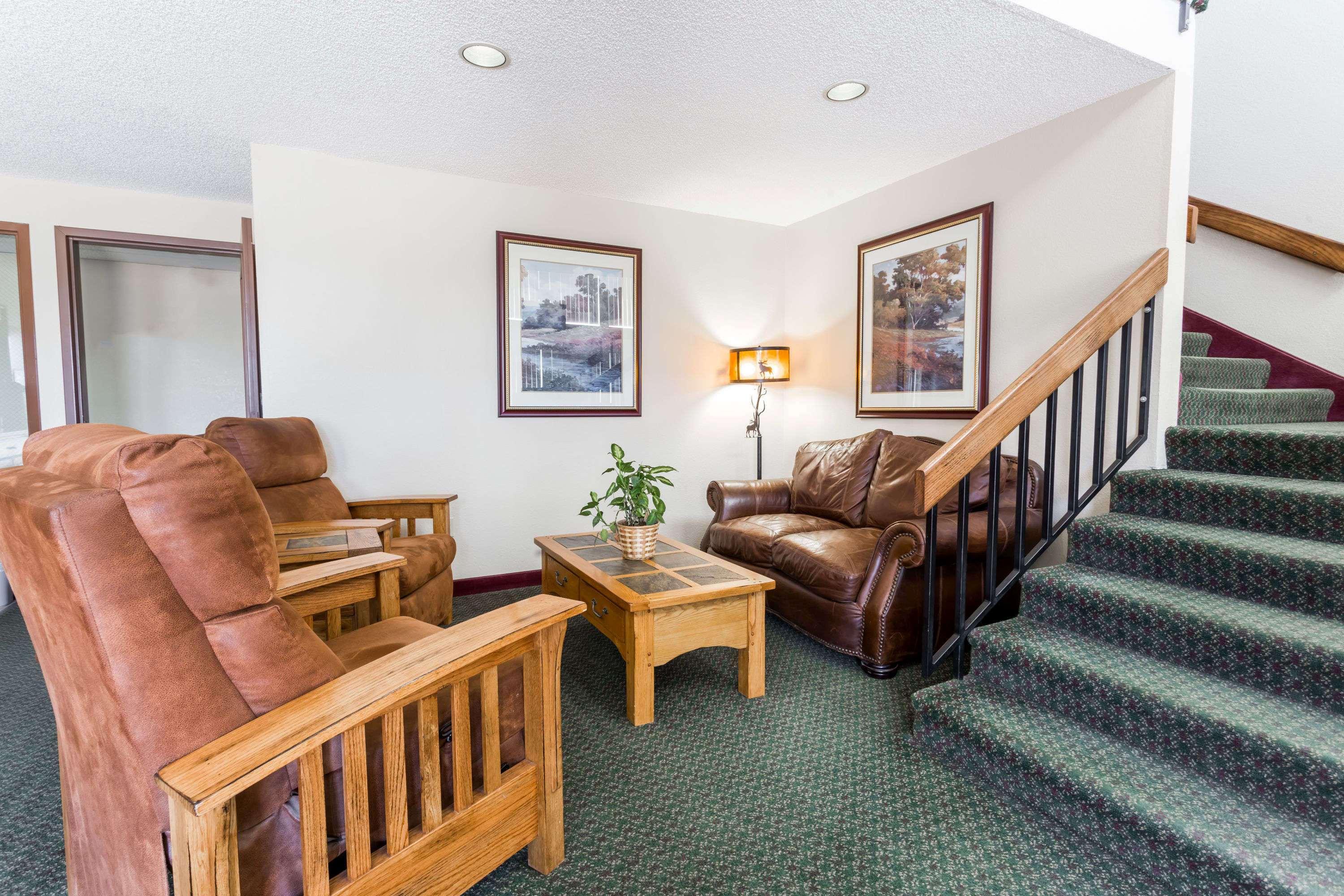 Super 8 By Wyndham Lewistown Hotel Exterior photo